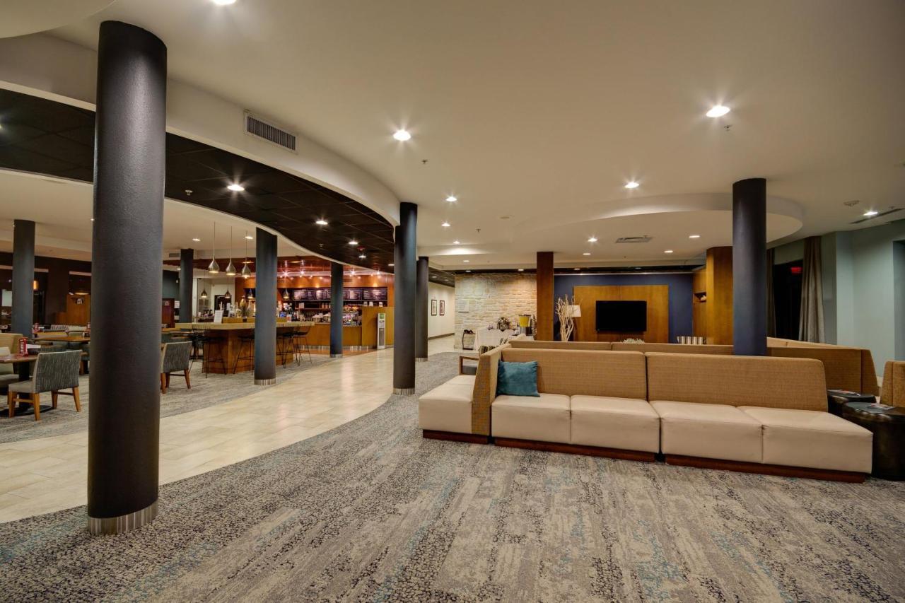 Hotel Courtyard By Marriott River Village New Braunfels