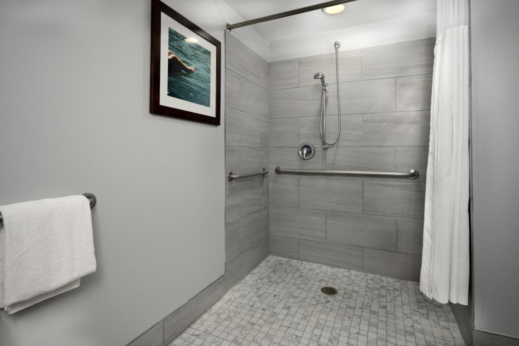 Hotel Courtyard By Marriott River Village