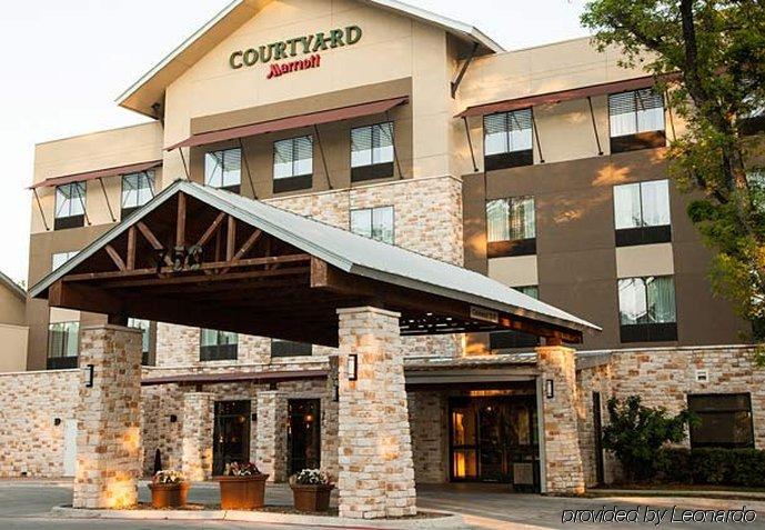 Hotel Courtyard By Marriott River Village 4*
