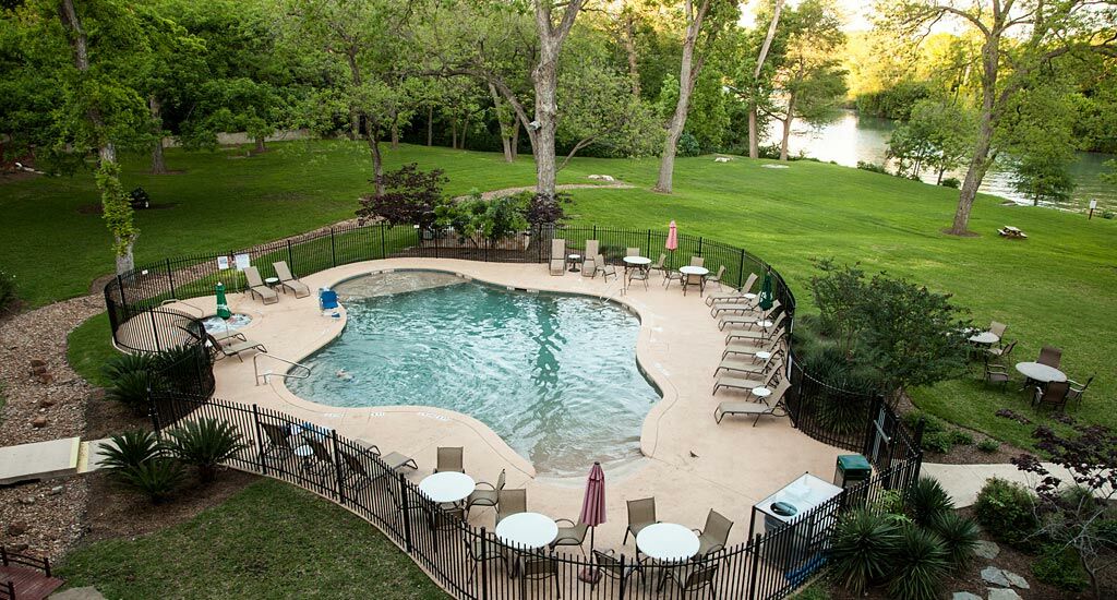 Hotel Courtyard By Marriott River Village New Braunfels
