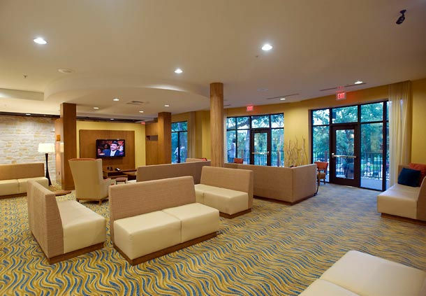 Hotel Courtyard By Marriott River Village